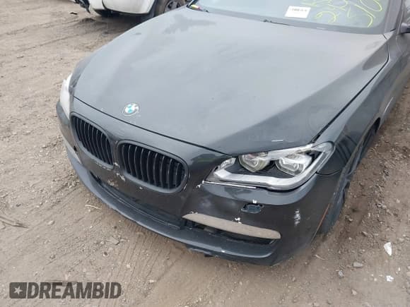 ✅ 2015 BMW 7 Series 750i xDrive • VIN: WBAYB6C57FD965802 • Lot: 40588698. Listed on IAAI with Not provided. Free auction sales archive from the USA and detailed vehicle history report at DreamBid. Image 6.
