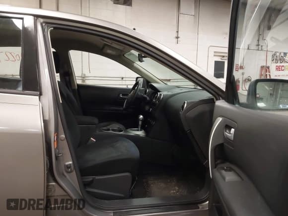 ✅ 2008 Nissan Rogue SL • VIN: JN8AS58V68W141311 • Lot: 43840227. Wystawiony na IAAI z przebiegiem 165 156 mil. Bezpłatny archiwum sprzedaży aukcyjnych z USA i szczegółowy raport historii pojazdu na DreamBid. Zdjęcie 5.
