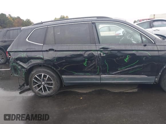 ✅ 2021 Volkswagen Tiguan SE • VIN: 3VV3B7AXXMM077720 • Лот: 43548968. Опубликован ранее на IAAI с пробегом 93 756 миль. Бесплатный доступ к архиву аукционных продаж из США и подробный отчёт об истории автомобиля на DreamBid. Изображение 6.