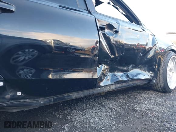 ✅ 2024 Honda Civic Si • VIN: 2HGFE1E59RH476358 • Лот: 43693446. Опубликован ранее на IAAI с пробегом 28 234 миль. Бесплатный доступ к архиву аукционных продаж из США и подробный отчёт об истории автомобиля на DreamBid. Изображение 19.