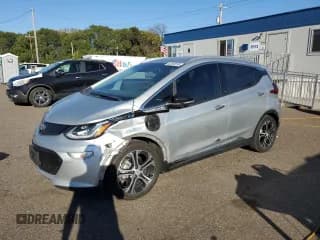 ✅ 2020 Chevrolet Bolt EV Premier • VIN: 1G1FZ6S09L4131384 • Лот: 82260295. Опубликован ранее на Copart с пробегом 47 834 миль. Бесплатный доступ к архиву аукционных продаж из США и подробный отчёт об истории автомобиля на DreamBid. Изображение 1.