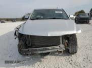 ✅ 2016 Chevrolet Suburban LT • VIN: 1GNSKHKC4GR466052 • Lot: 75433844. Wystawiony na Copart z przebiegiem 145 298 mil. Bezpłatny archiwum sprzedaży aukcyjnych z USA i szczegółowy raport historii pojazdu na DreamBid. Zdjęcie 5.