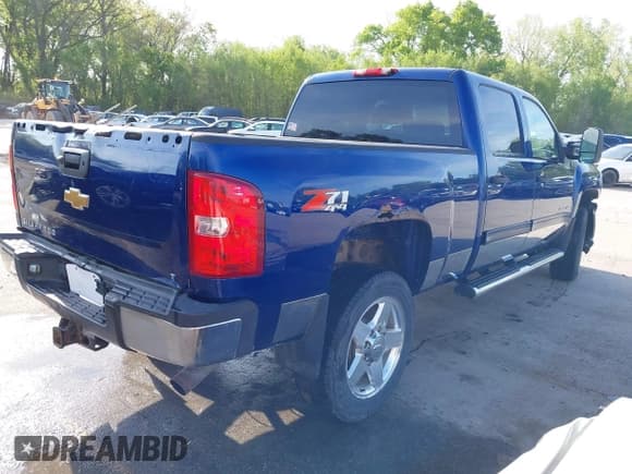 ✅ 2013 Chevrolet Silverado 2500HD LT • VIN: 1GC1KXCG1DF130999 • Lot: 42080914. Listed on IAAI with 366,141 mi. Free auction sales archive from the USA and detailed vehicle history report at DreamBid. Image 4.