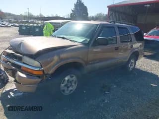 ✅ 2004 Chevrolet Blazer LS • VIN: 1GNDT13X24K167825 • Lot: 41976732. Wystawiony na IAAI z przebiegiem 142 647 mil. Bezpłatny archiwum sprzedaży aukcyjnych z USA i szczegółowy raport historii pojazdu na DreamBid. Zdjęcie 2.