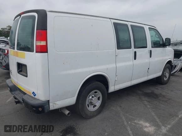 ✅ 2013 Chevrolet Express Cargo • VIN: 1GCWGFCB4D1902656 • Lot: 43383179. Listed on IAAI with 131,146 mi. Free auction sales archive from the USA and detailed vehicle history report at DreamBid. Image 4.