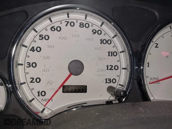 ✅ 2006 Saturn VUE • VIN: 5GZCZ53496S845567 • Lot: 43860148. Listed on IAAI with 239,999 mi. Free auction sales archive from the USA and detailed vehicle history report at DreamBid. Image 7.