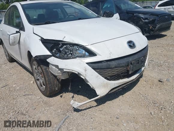 ✅ 2011 Mazda 3 i Sport • VIN: JM1BL1UF7B1455395 • Lot: 42926317. Listed on IAAI with 150,012 mi. Free auction sales archive from the USA and detailed vehicle history report at DreamBid. Image 12.