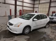 ✅ 2010 Nissan Sentra S • VIN: 3N1AB6AP1AL725630 • Lot: 42460736. Wystawiony na IAAI z przebiegiem 170 187 mil. Bezpłatny archiwum sprzedaży aukcyjnych z USA i szczegółowy raport historii pojazdu na DreamBid. Zdjęcie 2.