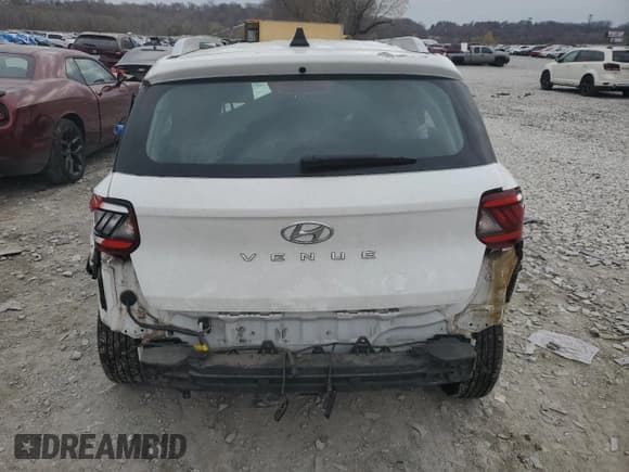 ✅ 2020 Hyundai Venue SEL • VIN: KMHRC8A36LU028884 • Lot: 82568164. Listed on Copart with Not provided. Free auction sales archive from the USA and detailed vehicle history report at DreamBid. Image 6.