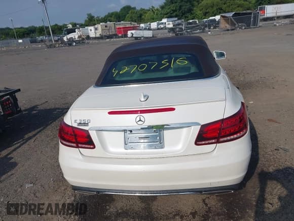 ✅ 2014 Mercedes-Benz E 350 • VIN: WDDKK5KF0EF236949 • Лот: 42707516. Опубликован ранее на IAAI с пробегом 94 842 миль. Бесплатный доступ к архиву аукционных продаж из США и подробный отчёт об истории автомобиля на DreamBid. Изображение 17.