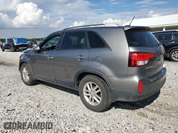 ✅ 2014 Kia Sorento LX • VIN: 5XYKT4A64EG474383 • Lot: 71208585. Wystawiony na Copart z przebiegiem 168 786 mil. Bezpłatny archiwum sprzedaży aukcyjnych z USA i szczegółowy raport historii pojazdu na DreamBid. Zdjęcie 2.