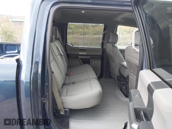 ✅ 2016 Ford F-150 XLT • VIN: 1FTEW1EG7GFA84034 • Lot: 43510332. Wystawiony na IAAI z przebiegiem 19 202 mil. Bezpłatny archiwum sprzedaży aukcyjnych z USA i szczegółowy raport historii pojazdu na DreamBid. Zdjęcie 8.