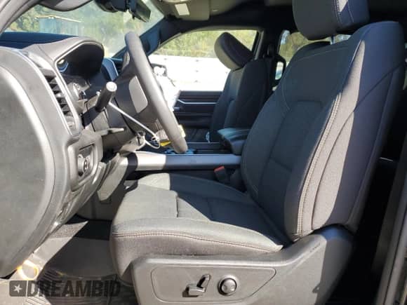 2025 Ram 1500 Big Horn с VIN 1C6RRFFG4SN635837, выставлен на аукционе Copart как лот 85282145 с пробегом 11 916 миль миль и Списание • Salvage title. История ставок и продаж доступна на DreamBid. Изображение 7.