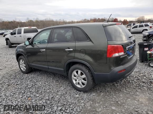 ✅ 2011 Kia Sorento LX • VIN: 5XYKT3A10BG135601 • Lot: 90660965. Listed on Copart with 298,456 mi. Free auction sales archive from the USA and detailed vehicle history report at DreamBid. Image 2.