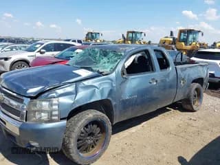 ✅ 2011 Chevrolet Silverado 1500 LT • VIN: 1GCRCSE08BZ391710 • Lot: 43128985. Wystawiony na IAAI z przebiegiem 173 008 mil. Bezpłatny archiwum sprzedaży aukcyjnych z USA i szczegółowy raport historii pojazdu na DreamBid. Zdjęcie 6.