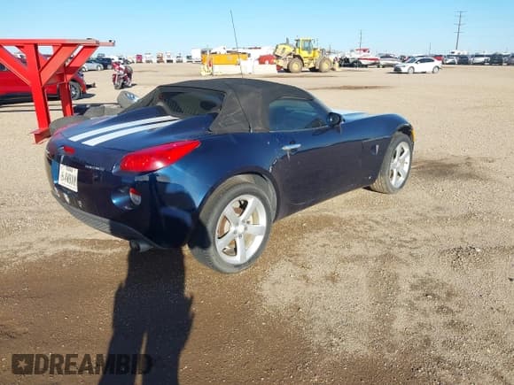 ✅ 2006 Pontiac Solstice • VIN: 1G2MB33B56Y111717 • Лот: 41988139. Опубликован ранее на IAAI с пробегом 70 783 миль. Бесплатный доступ к архиву аукционных продаж из США и подробный отчёт об истории автомобиля на DreamBid. Изображение 4.