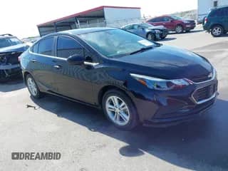 2018 Chevrolet Cruze LT с VIN 1G1BE5SM0J7126125, выставлен на аукционе IAAI как лот 43422433 с пробегом 50 301 миль миль и . История ставок и продаж доступна на DreamBid. Изображение 1.