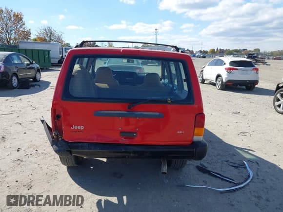 ✅ 1997 Jeep Cherokee Sport • VIN: 1J4FJ68S0VL513491 • Лот: 43522584. Опубликован ранее на IAAI с пробегом 179 322 миль. Бесплатный доступ к архиву аукционных продаж из США и подробный отчёт об истории автомобиля на DreamBid. Изображение 17.
