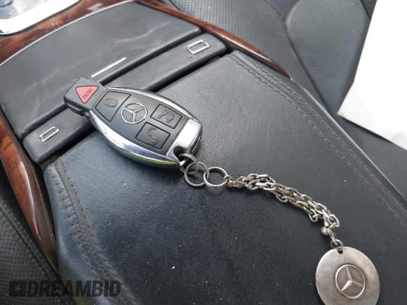 ✅ 2002 Mercedes-Benz CL 500/600 • VIN: WDBPJ75J32A018817 • Lot: 42535060. Listed on IAAI with Not provided. Free auction sales archive from the USA and detailed vehicle history report at DreamBid. Image 11.