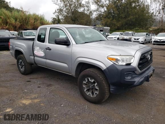 ✅ 2017 Toyota Tacoma SR • VIN: 5TFSX5EN5HX057304 • Lot: 81607495. Wystawiony na Copart z przebiegiem 92 133 mil. Bezpłatny archiwum sprzedaży aukcyjnych z USA i szczegółowy raport historii pojazdu na DreamBid. Zdjęcie 4.