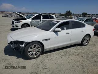 ✅ 2016 Jaguar XF 35t Premium • VIN: SAJBD4BVXGCY20495 • Lot: 59969965. Wystawiony na Copart z przebiegiem 109 603 mil. Bezpłatny archiwum sprzedaży aukcyjnych z USA i szczegółowy raport historii pojazdu na DreamBid. Zdjęcie 1.