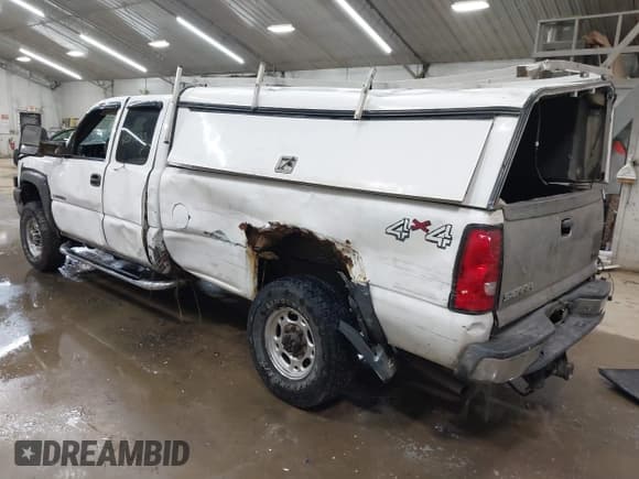 ✅ 2006 Chevrolet Silverado 2500HD LT2 • VIN: 1GCHK29U46E214094 • Lot: 42017633. Listed on IAAI with 220,014 mi. Free auction sales archive from the USA and detailed vehicle history report at DreamBid. Image 3.