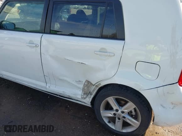 ✅ 2010 Scion xB • VIN: JTLZE4FE7A1106724 • Lot: 43595226. Listed on IAAI with 154,517 mi. Free auction sales archive from the USA and detailed vehicle history report at DreamBid. Image 6.
