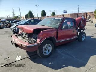 ✅ 1997 Chevrolet S-10 LS • VIN: 1GCCS19X5V8180176 • Лот: 84394885. Опубликован ранее на Copart с пробегом 146 516 миль. Бесплатный доступ к архиву аукционных продаж из США и подробный отчёт об истории автомобиля на DreamBid. Изображение 1.