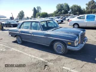 ✅ 1973 Mercedes-Benz 280 • VIN: 10806712017165 • Лот: 57721995. Опубликован ранее на Copart с пробегом 32 050 миль. Бесплатный доступ к архиву аукционных продаж из США и подробный отчёт об истории автомобиля на DreamBid. Изображение 4.