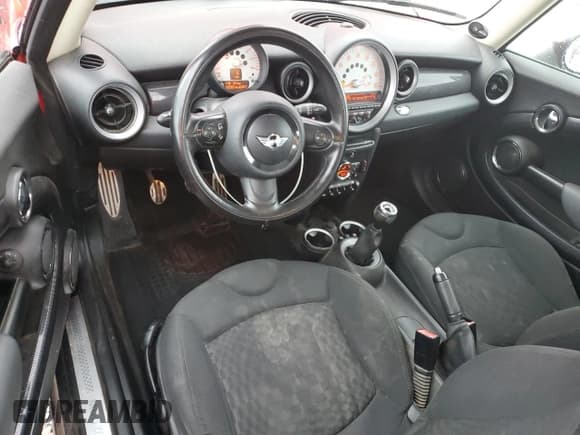 ✅ 2011 MINI Hardtop S • VIN: WMWSV3C52BTY21716 • Lot: 93116185. Listed on Copart with 192,367 mi. Free auction sales archive from the USA and detailed vehicle history report at DreamBid. Image 8.