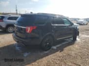 ✅ 2019 Ford Explorer XLT • VIN: 1FM5K7D81KGA95859 • Lot: 89796045. Wystawiony na Copart z przebiegiem 54 455 mil. Bezpłatny archiwum sprzedaży aukcyjnych z USA i szczegółowy raport historii pojazdu na DreamBid. Zdjęcie 3.