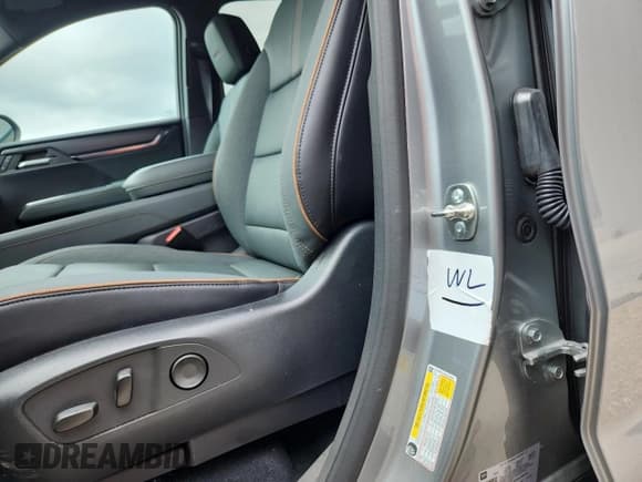 ✅ 2024 GMC Acadia AWD AT4 • VIN: 1GKENPKS5RJ248531 • Lot: 69478845. Listed on Copart with 12,610 mi. Free auction sales archive from the USA and detailed vehicle history report at DreamBid. Image 13.