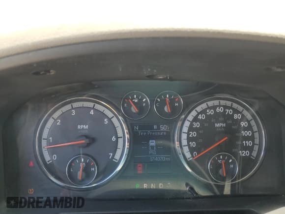 ✅ 2010 Dodge 1500 Sport • VIN: 1D7RB1GT9AS141331 • Lot: 56702535. Wystawiony na Copart z przebiegiem 174 070 mil. Bezpłatny archiwum sprzedaży aukcyjnych z USA i szczegółowy raport historii pojazdu na DreamBid. Zdjęcie 9.