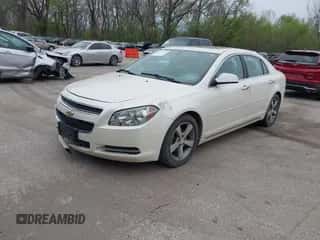 2012 Chevrolet Malibu 2LT z VIN 1G1ZD5E0XCF383148, wystawiony jako IAAI lot #39163732 z przebiegiem 188 648 mil mil oraz . Historia ofert i sprzedaży dostępna na DreamBid. Obrazek 2.