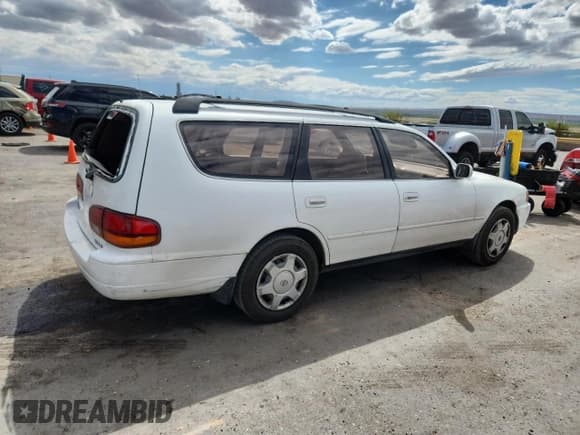 ✅ 1995 Toyota Camry LE • VIN: 4T1GK12W6SU112566 • Lot: 71100935. Wystawiony na Copart z przebiegiem 117 722 mil. Bezpłatny archiwum sprzedaży aukcyjnych z USA i szczegółowy raport historii pojazdu na DreamBid. Zdjęcie 3.