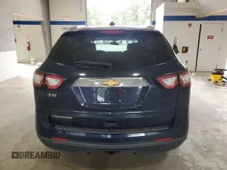 ✅ 2017 Chevrolet Traverse LS • VIN: 1GNKRFED0HJ266077 • Lot: 72725404. Wystawiony na Copart z przebiegiem 116 241 mil. Bezpłatny archiwum sprzedaży aukcyjnych z USA i szczegółowy raport historii pojazdu na DreamBid. Zdjęcie 6.