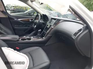 ✅ 2019 Infiniti Q50 Luxe • VIN: JN1EV7AP0KM519656 • Lot: 42604670. Wystawiony na IAAI z przebiegiem 118 126 mil. Bezpłatny archiwum sprzedaży aukcyjnych z USA i szczegółowy raport historii pojazdu na DreamBid. Zdjęcie 5.