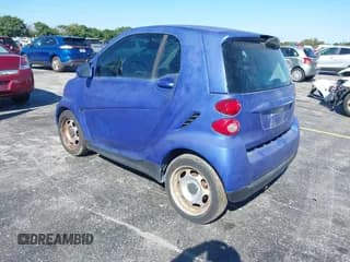 ✅ 2013 Smart fortwo Pure • VIN: WMEEJ3BA1DK664524 • Lot: 43744125. Wystawiony na IAAI z przebiegiem 70 610 mil. Bezpłatny archiwum sprzedaży aukcyjnych z USA i szczegółowy raport historii pojazdu na DreamBid. Zdjęcie 3.