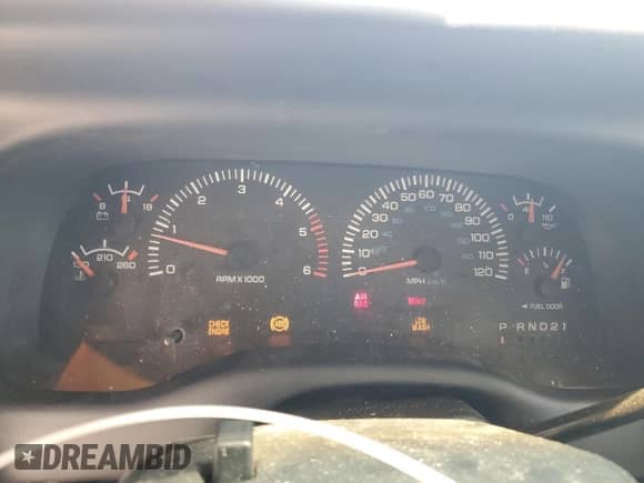 1998 Dodge Dakota SLT z VIN 1B7GL22X2WS567075, wystawiony jako Copart lot #69710974 z przebiegiem 151 920 mil mil oraz Szkoda całkowita • Salvage title. Historia ofert i sprzedaży dostępna na DreamBid. Obrazek 9.