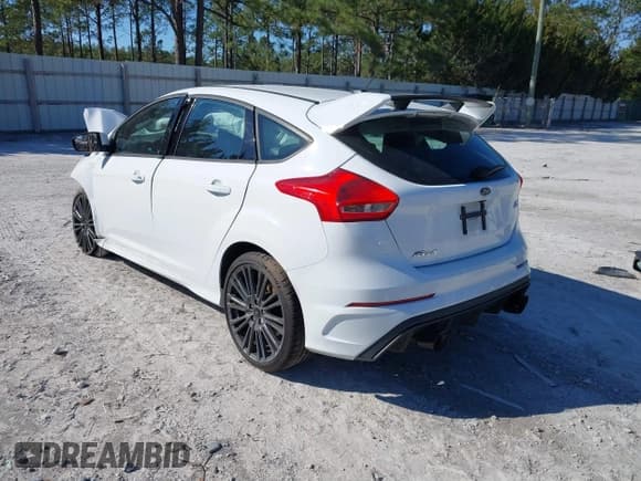 ✅ 2016 Ford Focus RS • VIN: WF0DP3TH0G4115259 • Lot: 41637604. Listed on IAAI with Not provided. Free auction sales archive from the USA and detailed vehicle history report at DreamBid. Image 3.