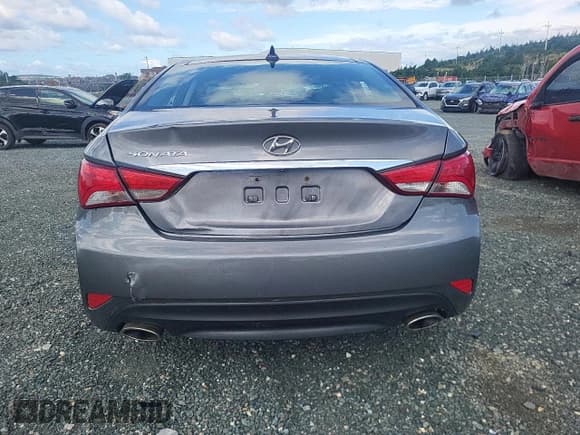 ✅ 2014 Hyundai Sonata Limited • VIN: 5NPEC4AC2EH922101 • Lot: 64802245. Wystawiony na Copart z przebiegiem 144 276 mil. Bezpłatny archiwum sprzedaży aukcyjnych z USA i szczegółowy raport historii pojazdu na DreamBid. Zdjęcie 6.