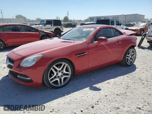 ✅ 2014 Mercedes-Benz SLK 250 • VIN: WDDPK4HA5EF085604 • Lot: 72010054. Listed on Copart with 55,360 mi. Free auction sales archive from the USA and detailed vehicle history report at DreamBid. Image 1.