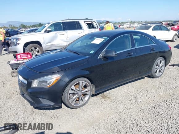 ✅ 2014 Mercedes-Benz CLA 250 • VIN: WDDSJ4EBXEN033983 • Lot: 42809308. Listed on IAAI with 136,818 mi. Free auction sales archive from the USA and detailed vehicle history report at DreamBid. Image 17.