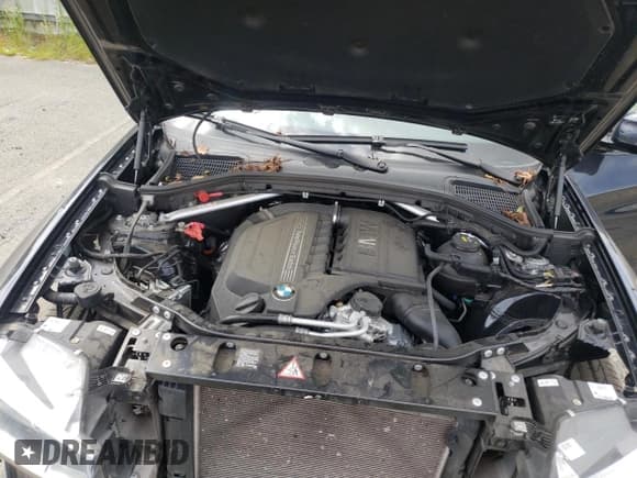 ✅ 2016 BMW X4 xDrive35i • VIN: 5UXXW5C50G0N92865 • Lot: 53748892. Wystawiony na Copart z przebiegiem 69 973 mil. Bezpłatny archiwum sprzedaży aukcyjnych z USA i szczegółowy raport historii pojazdu na DreamBid. Zdjęcie 7.