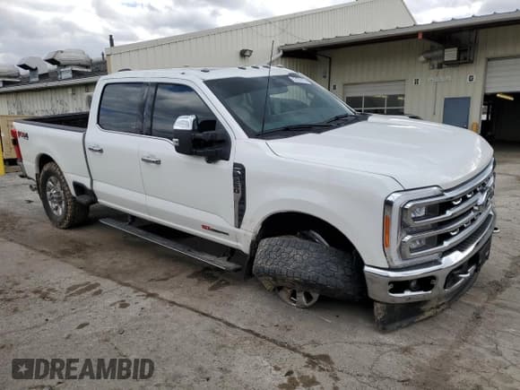 ✅ 2023 Ford F-250 XL • VIN: 1FT8W2BM4PEC84727 • Lot: 53122115. Wystawiony na Copart z przebiegiem 31 909 mil. Bezpłatny archiwum sprzedaży aukcyjnych z USA i szczegółowy raport historii pojazdu na DreamBid. Zdjęcie 4.