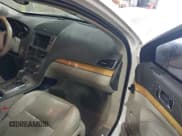 ✅ 2012 Lincoln MKT EcoBoost • VIN: 2LMHJ5AT4CBL50403 • Лот: 41467195. Опубликован ранее на IAAI с пробегом 115 968 миль. Бесплатный доступ к архиву аукционных продаж из США и подробный отчёт об истории автомобиля на DreamBid. Изображение 5.