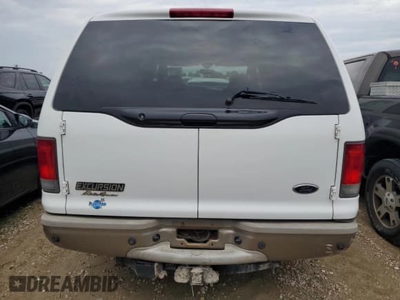 ✅ 2005 Ford Excursion Eddie Bauer • VIN: 1FMNU44L25ED41086 • Lot: 69583364. Wystawiony na Copart z przebiegiem 306 764 mil. Bezpłatny archiwum sprzedaży aukcyjnych z USA i szczegółowy raport historii pojazdu na DreamBid. Zdjęcie 6.