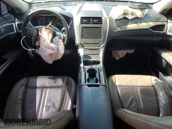 ✅ 2016 Lincoln MKZ • VIN: 3LN6L2G9XGR633788 • Лот: 86594965. Опубликован ранее на Copart с пробегом 145 969 миль. Бесплатный доступ к архиву аукционных продаж из США и подробный отчёт об истории автомобиля на DreamBid. Изображение 8.