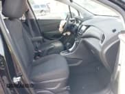 ✅ 2022 Chevrolet Trax LS • VIN: KL7CJKSM4NB527702 • Лот: 41339416. Опубликован ранее на IAAI с пробегом 52 934 миль. Бесплатный доступ к архиву аукционных продаж из США и подробный отчёт об истории автомобиля на DreamBid. Изображение 5.