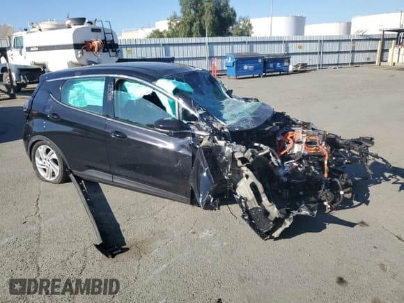 ✅ 2023 Chevrolet Bolt EV 1LT • VIN: 1G1FW6S03P4187738 • Lot: 88762685. Wystawiony na Copart z przebiegiem Nie podano. Bezpłatny archiwum sprzedaży aukcyjnych z USA i szczegółowy raport historii pojazdu na DreamBid. Zdjęcie 4.